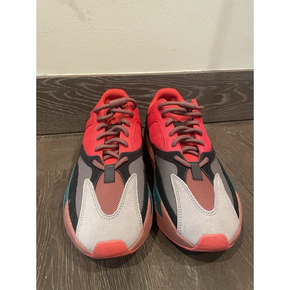 RARE Adidas Yeezy Boost 700 Hi-Res Red US Men's Size 10.5 HQ6979 - Picture 5 of 8